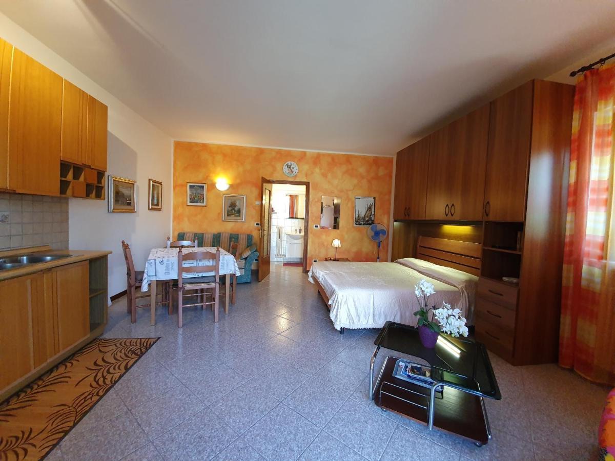 Casa Valenti Apartment เบรนโซเน ซูล การ์ดา ภายนอก รูปภาพ